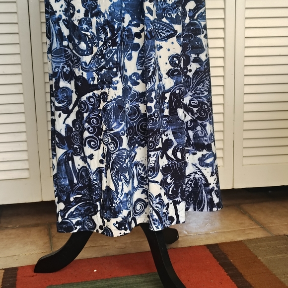 Chaps Navy & White Floral Maxi Dress Size M – Like New - Picture 10 of 15